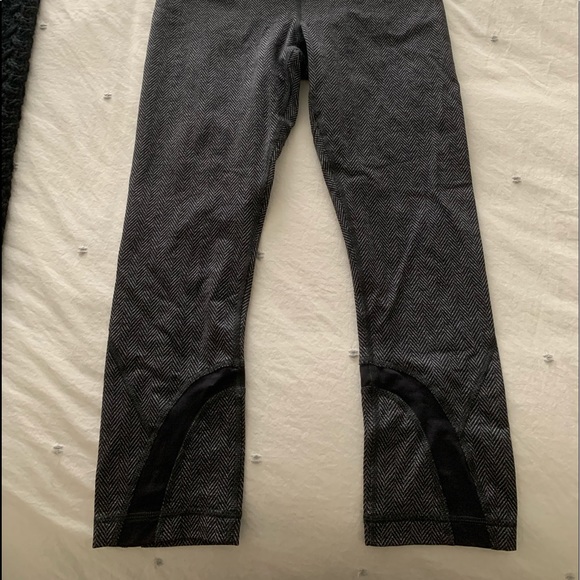 Lululemon Cropped Leggings - Picture 3 of 5